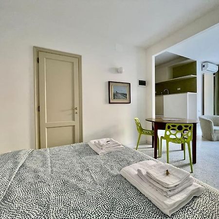 Modern Apartment Navigli Milão Exterior foto