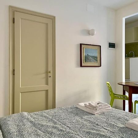 Modern Apartment Navigli Milão Exterior foto