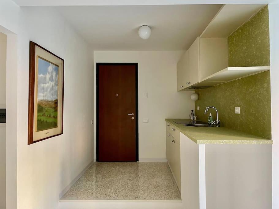 Modern Apartment Navigli Milão Exterior foto