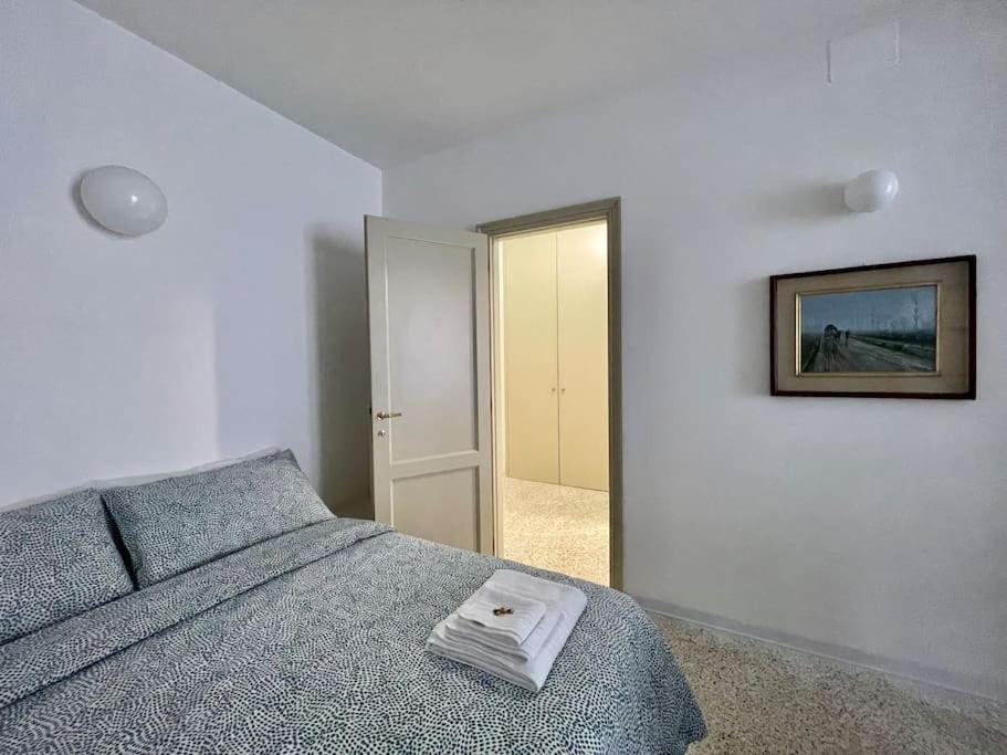 Modern Apartment Navigli Milão Exterior foto