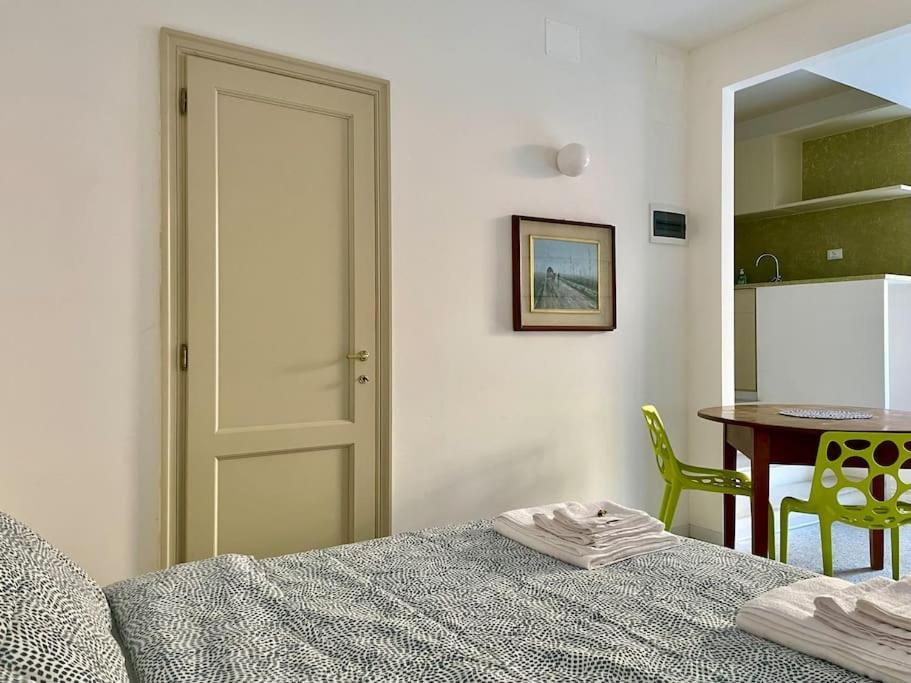 Modern Apartment Navigli Milão Exterior foto