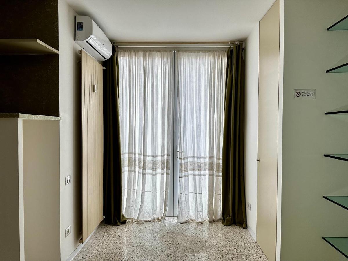Modern Apartment Navigli Milão Exterior foto